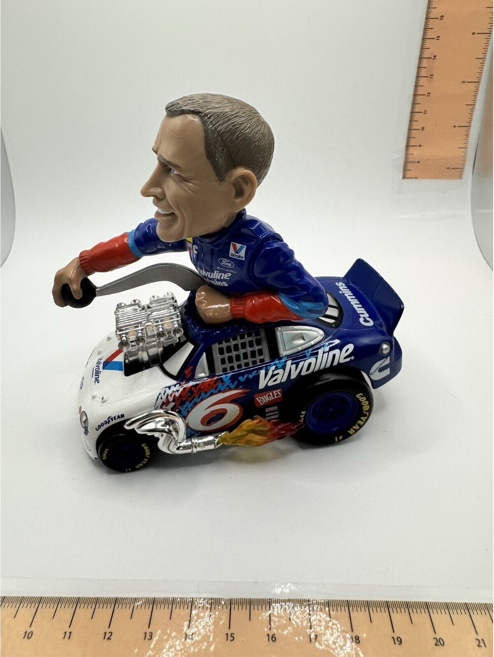 1999 HOT WHEELS RADICAL RIDES Mark Martin #6 Collectors Toys Vavoline Cummins